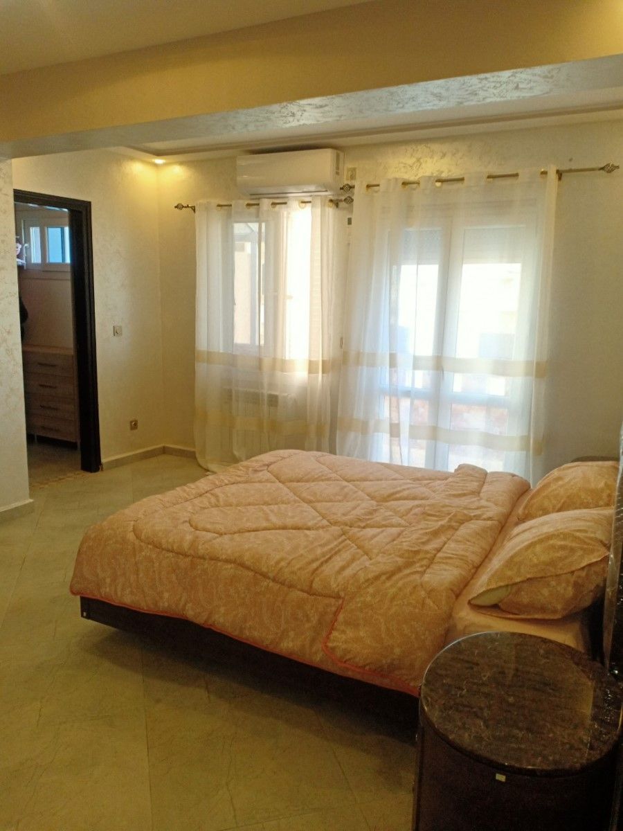 Agence immobilière vend à Ouled Fayet (Résidence Saba) un F4 — 19