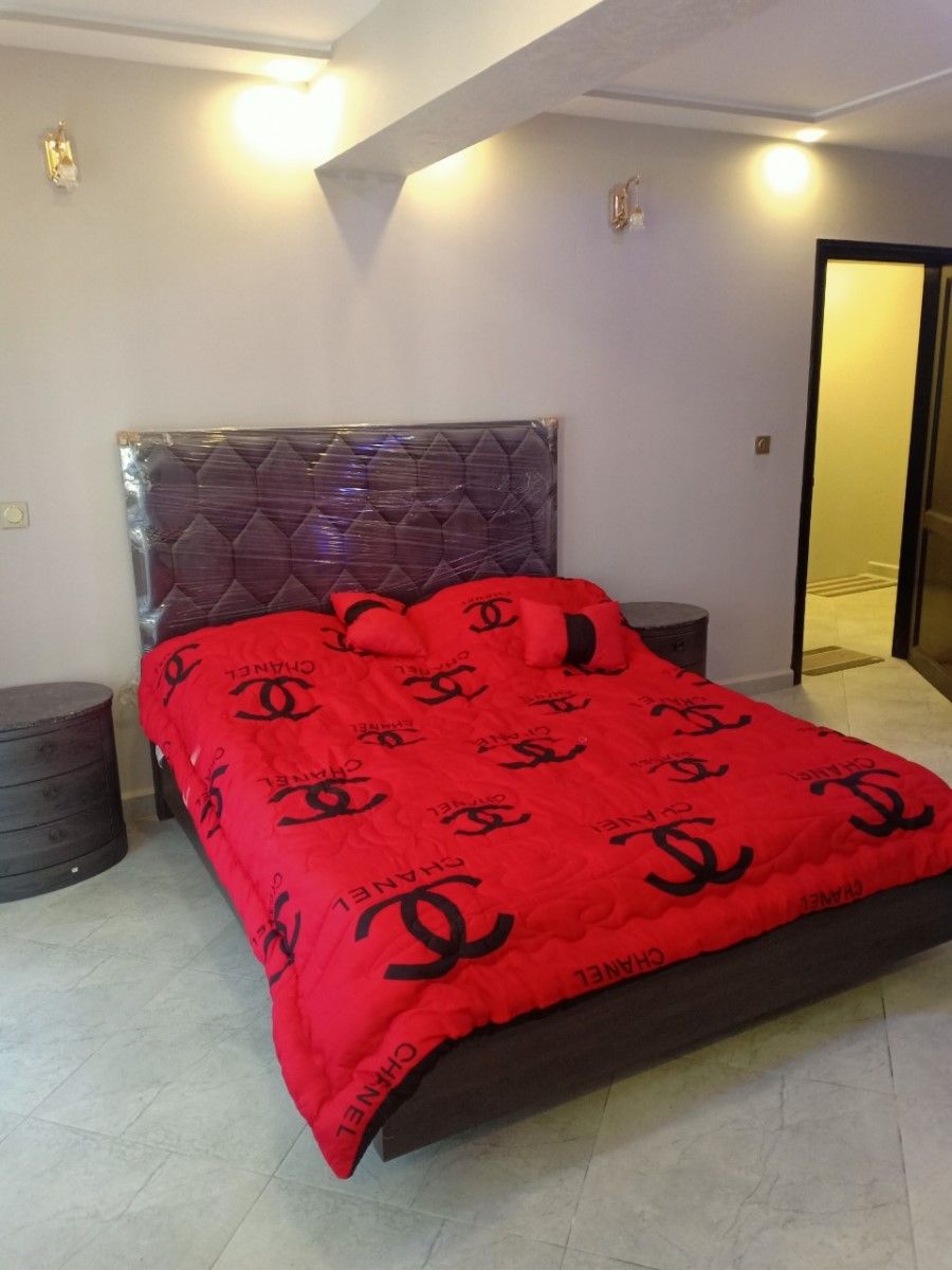 Agence immobilière vend à Ouled Fayet (Résidence Saba) un F4 — 5