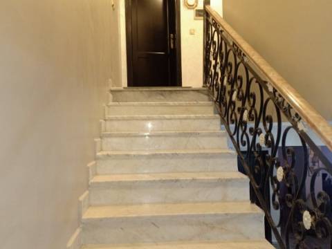 Agence immobilière vend à Ouled Fayet (Résidence Saba) un F4 — 9