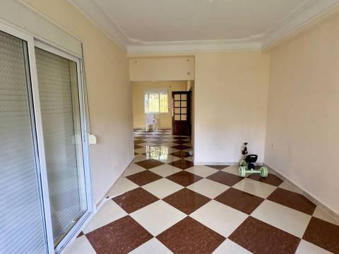 Agence loue à Bouzareah (Bousmaha) coté école de banque une villa en R+1 — 12