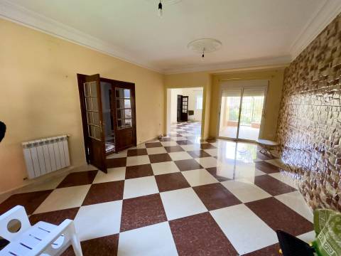 Agence loue à Bouzareah (Bousmaha) coté école de banque une villa en R+1 — 8